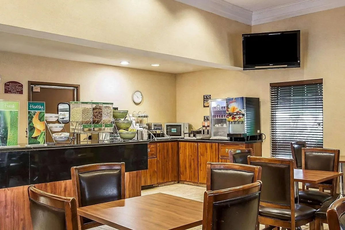 La Quinta Inn & Suites By Wyndham Memphis I-240
