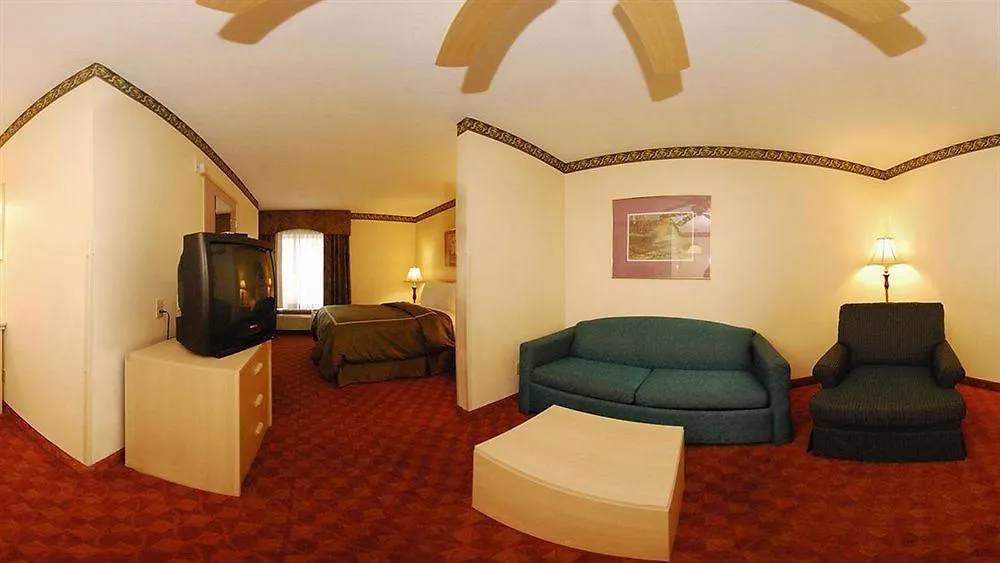 La Quinta Inn & Suites By Wyndham Memphis I-240 Hotel